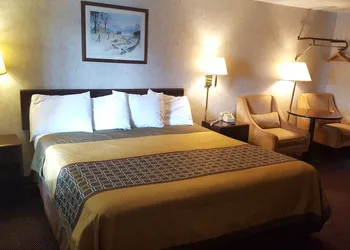 Budget Host Inn Somerset hotel thumbnail 8