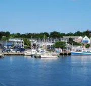 Ocean Street Inn on Hyannis Harbor hotel detail image 3