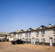Super 8 by Wyndham Drayton Valley hotel detail image 3