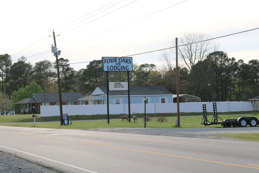 Four Oaks Lodging & RV Resort hotel detail image 6