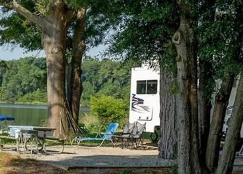 Lake Blackshear Resort & Golf Club hotel thumbnail 4