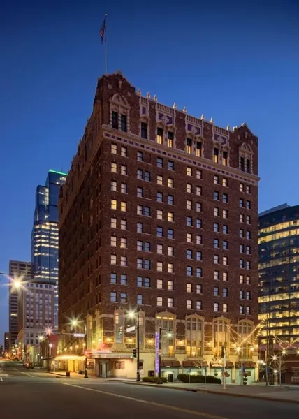 Hilton President Kansas City hotel detail image 2