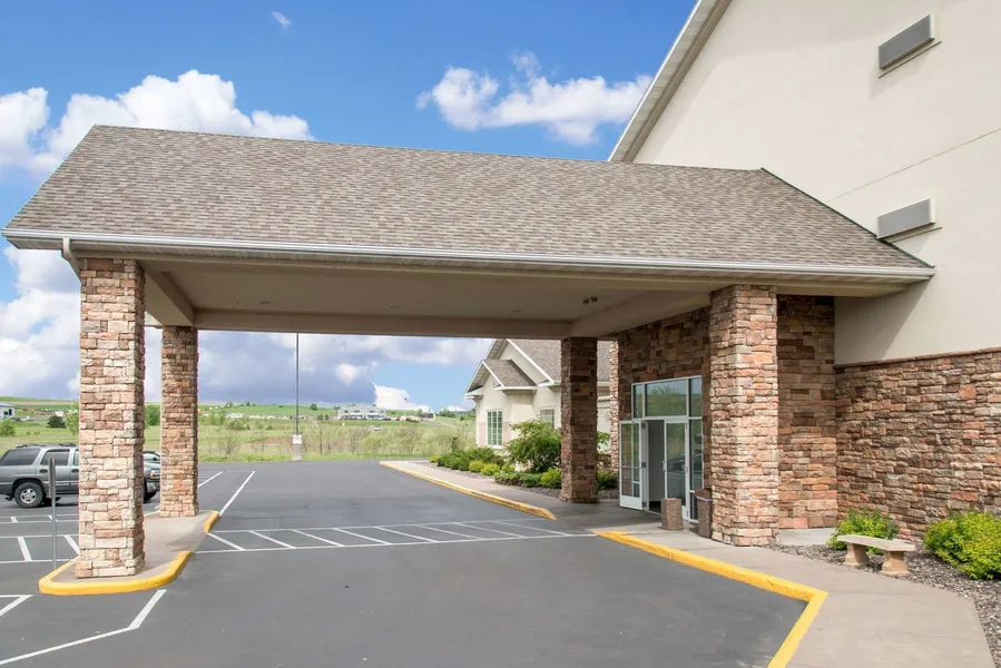 Sleep Inn & Suites Conference Center Eau Claire North hotel detail image 2
