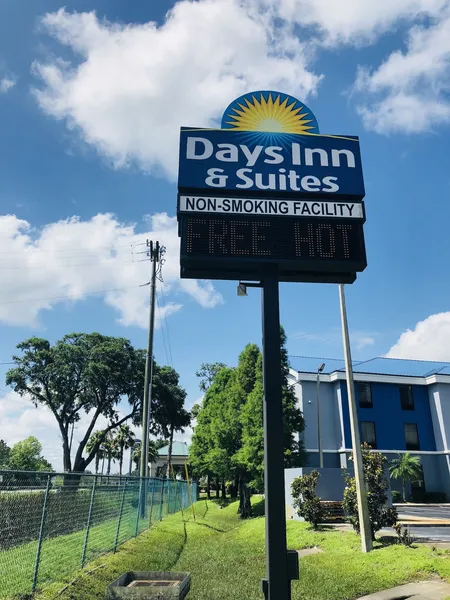 Days Inn & Suites by Wyndham Lakeland hotel detail image 2