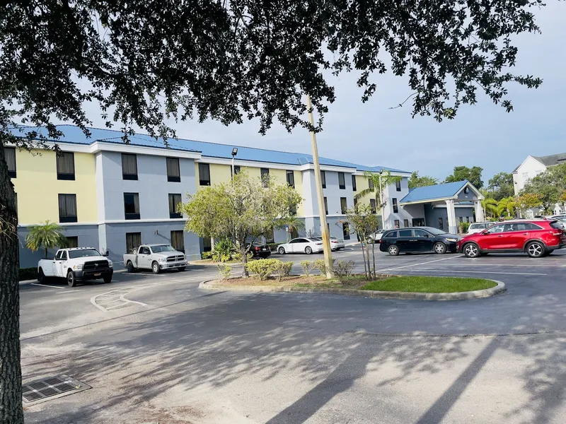 Days Inn & Suites by Wyndham Lakeland hotel detail image 6