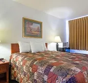 Rodeway Inn Larned hotel detail image 4