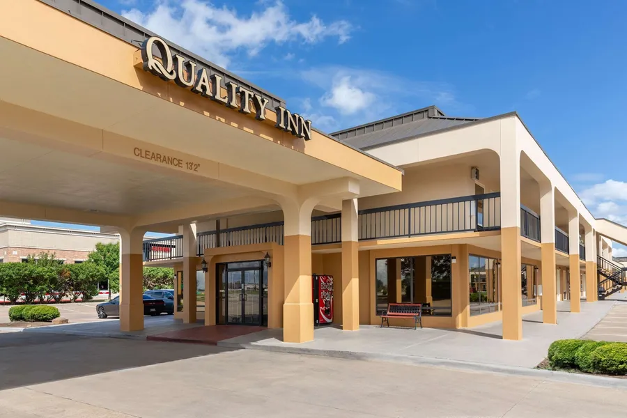 Quality Inn at Arlington Highlands hotel detail image 2