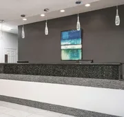 La Quinta Inn & Suites by Wyndham Mercedes Outlet Mall hotel detail image 5