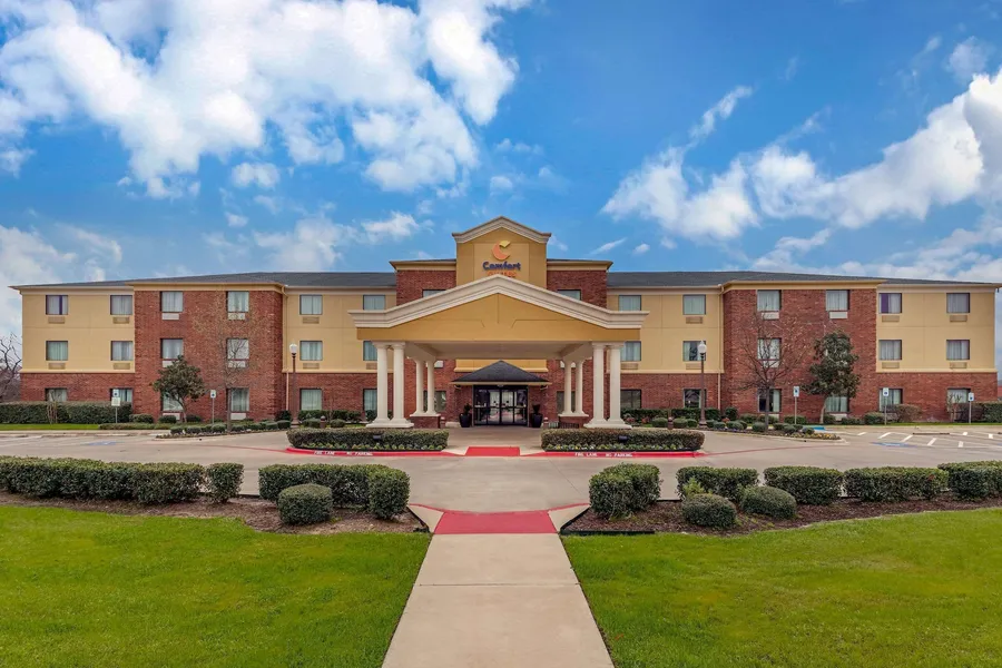 Comfort Suites Ennis hotel detail image 2