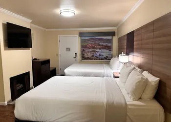 Beachwalker Inn and Suites hotel thumbnail 5
