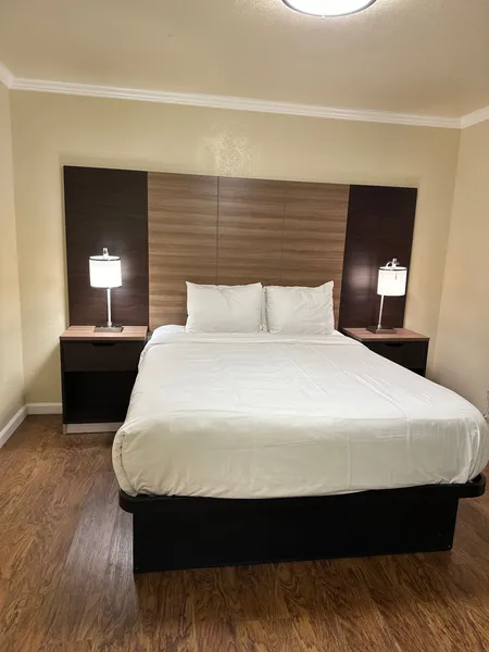 Beachwalker Inn and Suites hotel detail image 6