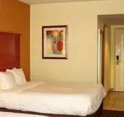 University Hotel & Suites Shippensburg, Trademark by Wyndham hotel detail image 4