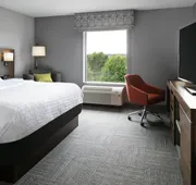 Hampton Inn & Suites West Bend hotel detail image 3
