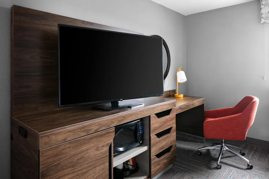 Hampton Inn & Suites West Bend hotel detail image 6