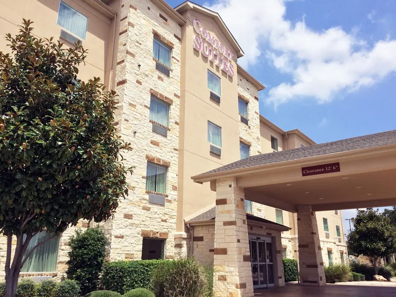 Comfort Suites San Antonio North - Stone Oak hotel detail image 2