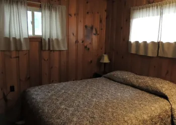 Lake George Diamond Cove hotel thumbnail 6