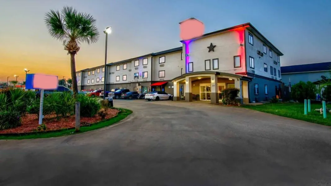 Oyo Townhouse Sulphur,LA Extended Stay I-10 hotel detail image 2