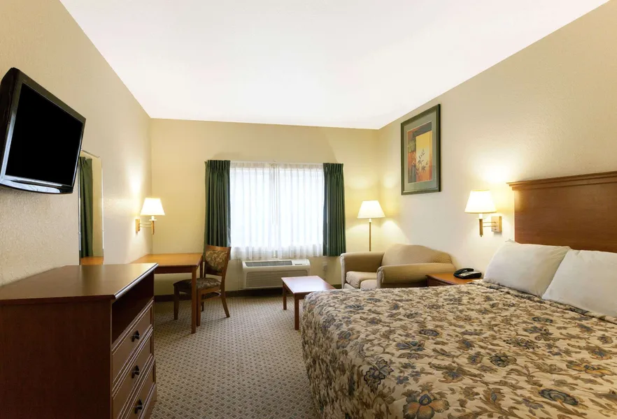 Days Inn by Wyndham San Antonio at Palo Alto hotel detail image 6