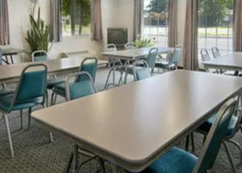 Super 8 by Wyndham Gresham/Portland Area OR hotel thumbnail 5