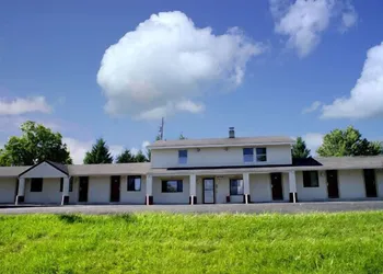 Appalachian Motel hotel thumbnail 2