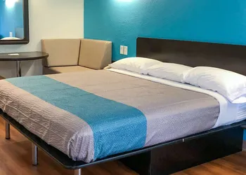 Motel 6 Daytona Beach, FL - Speedway hotel thumbnail 8