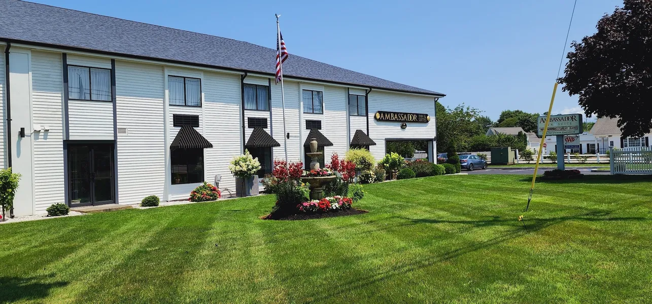 Ambassador Inn & Suites hotel detail image 6