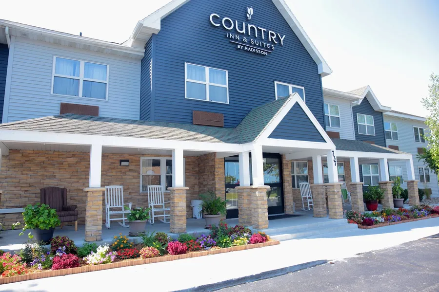 Country Inn & Suites by Radisson, Sparta, WI hotel detail image 2