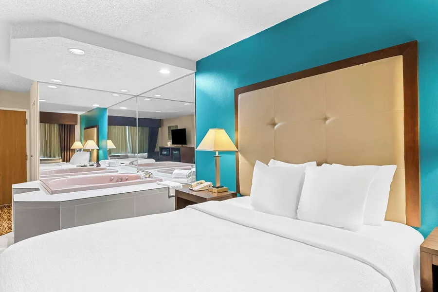 Best Western Baraboo Inn hotel detail image 6