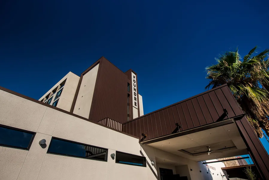 FOUNDRE Phoenix hotel detail image 2