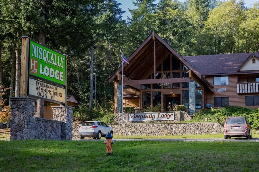 Nisqually Lodge hotel detail image 2