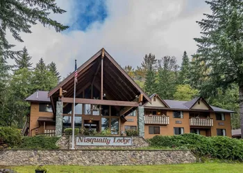 Nisqually Lodge hotel thumbnail 3