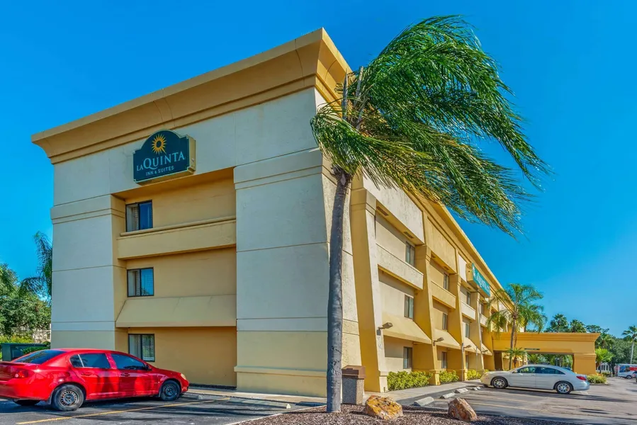 La Quinta Inn & Suites by Wyndham Tampa Brandon West hotel detail image 2
