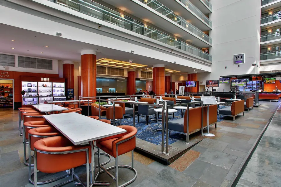 Embassy Suites by Hilton Chicago Downtown Magnificent Mile hotel detail image 6