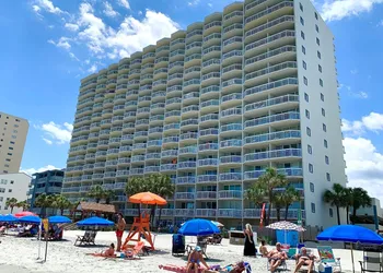 405 Waters Edge hotel thumbnail 3
