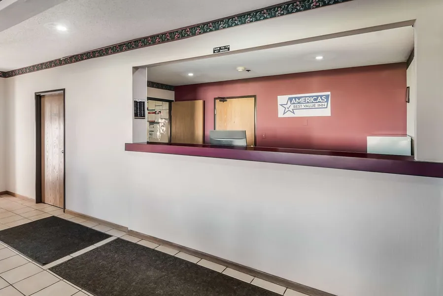 Americas Best Value Inn Wenona hotel detail image 6