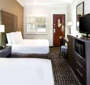 Travelodge by Wyndham Commerce Los Angeles Area hotel detail image 7