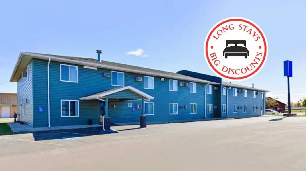 Love Hotels Staples by OYO at HWY 10 MN hotel detail image 2