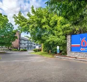 Motel 6 Charlotte, NC - Coliseum hotel detail image 3