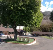 Peach Tree Inn hotel detail image 4