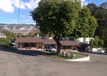 Peach Tree Inn hotel thumbnail 5
