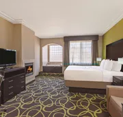 La Quinta Inn & Suites by Wyndham Los Banos hotel detail image 7