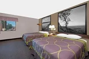 Super 8 by Wyndham Lisbon hotel thumbnail 5