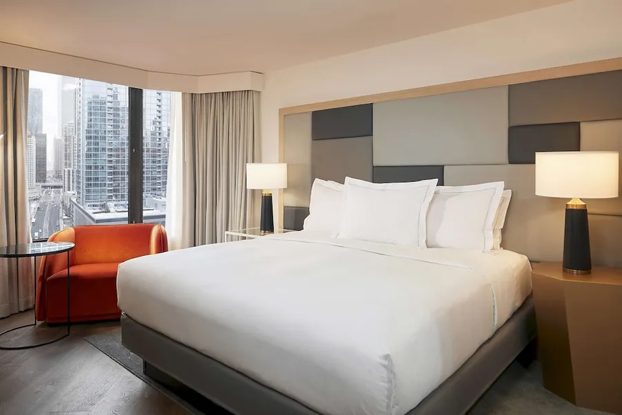 Hilton Grand Vacations Club Chicago Magnificent Mile hotel detail image 6
