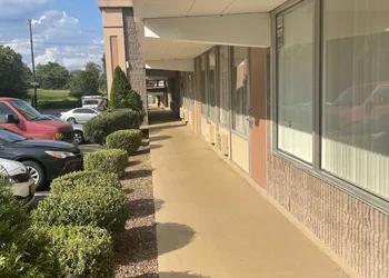 Travelers Inn hotel thumbnail 5