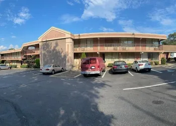 Travelers Inn hotel thumbnail 6