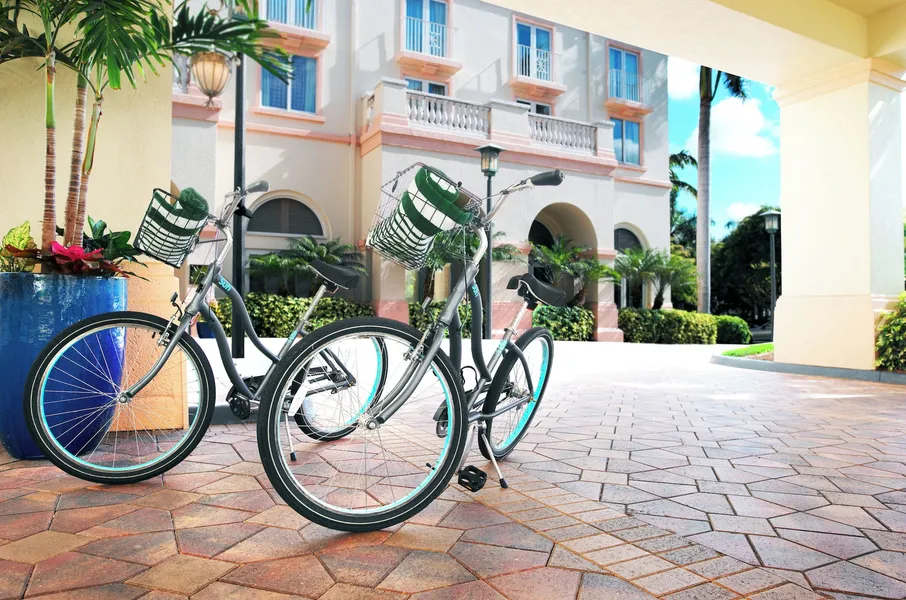 Hilton Naples hotel detail image 2