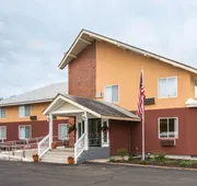 Econo Lodge Lake Region hotel detail image 3