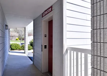 Ramada By Wyndham Branson hotel thumbnail 2