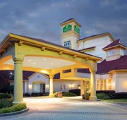 La Quinta Inn & Suites by Wyndham Atlanta Ballpark/Galleria hotel detail image 4