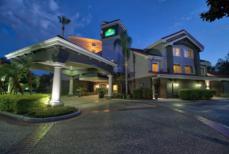 La Quinta Inn & Suites by Wyndham Orlando I Drive/Conv Ctr hotel detail image 2
